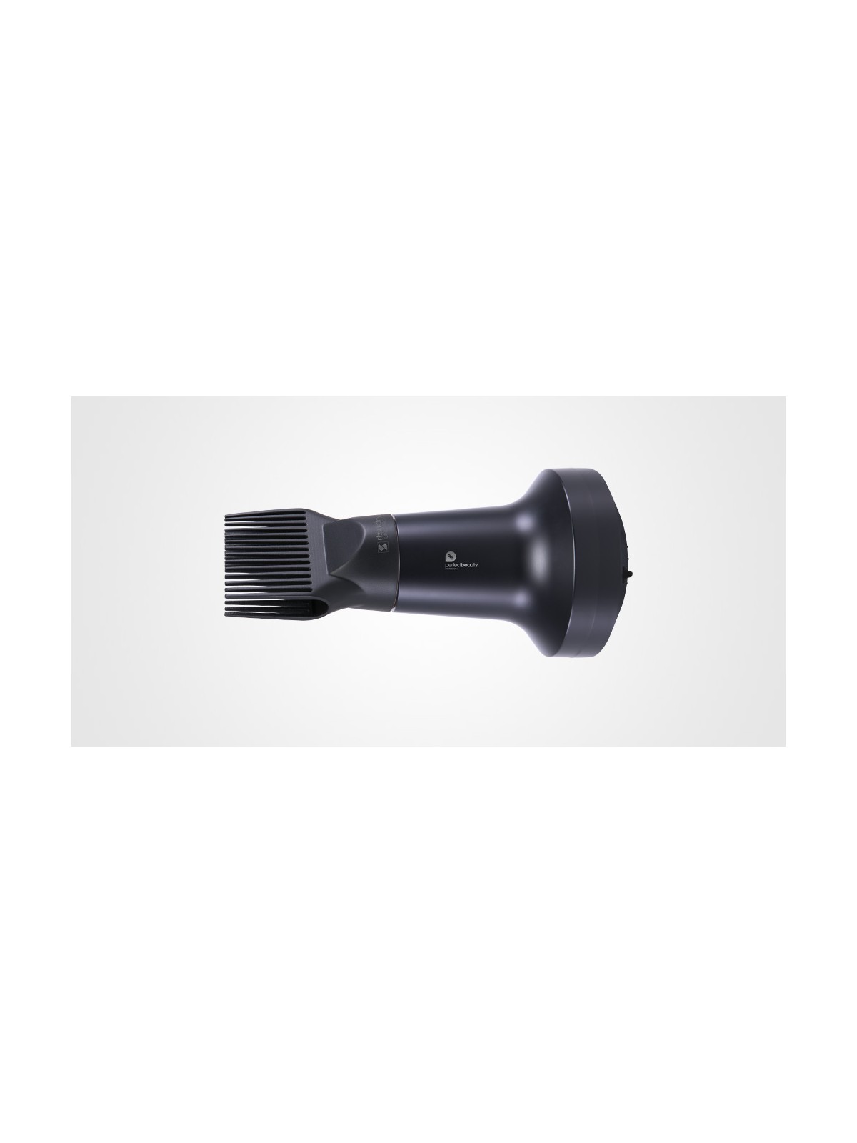 Regala Secador profesional iónico RIZZI Dryer · Ionic Pro – potencia 1.700‑2.000 W, difusor + peine para rizos, ondas y liso con nuestra selección de Secadores por tan sólo 39,39 € o precio específico 35,45 € en Thalie Care