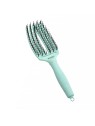 Comprar Olivia Garden Fingerbrush – Cepillo desenredante Menta Turquesa (talla M, nylon/jabalí) en Cepillos y Peines por sólo 23,50 € o un precio específico de 23,50 € en Thalie Care